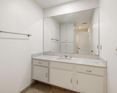 79400 Montego Bay Court - Photo Thumbnail 12