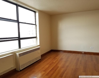 3333 Broadway - Photo Thumbnail 1