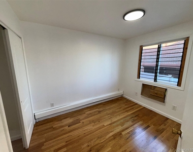 189-26 113th Road - Photo Thumbnail 18