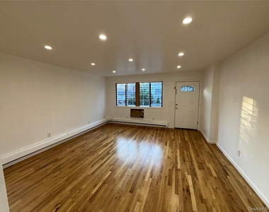 189-26 113th Road - Photo Thumbnail 5