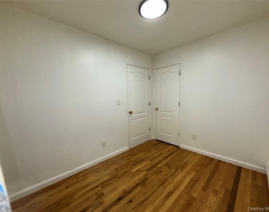 189-26 113th Road - Photo Thumbnail 11