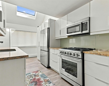 3304 Park Avenue - Photo Thumbnail 8