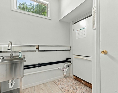 3304 Park Avenue - Photo Thumbnail 14