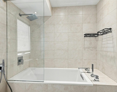 3304 Park Avenue - Photo Thumbnail 24