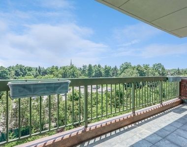 111 Cherry Valley Avenue - Photo Thumbnail 21
