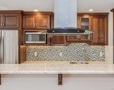 111 Cherry Valley Avenue - Photo Thumbnail 6
