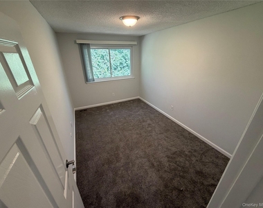 232 Springmeadow Drive - Photo Thumbnail 10