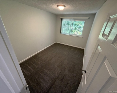 232 Springmeadow Drive - Photo Thumbnail 7
