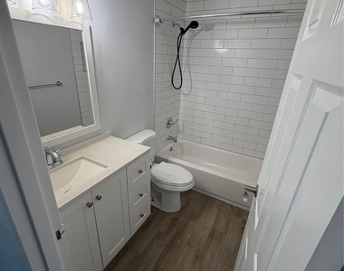 232 Springmeadow Drive - Photo Thumbnail 9