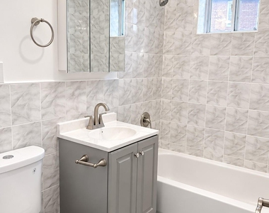 16001 Hillside Avenue - Photo Thumbnail 2