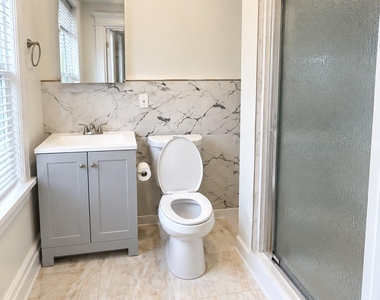 16001 Hillside Avenue - Photo Thumbnail 3