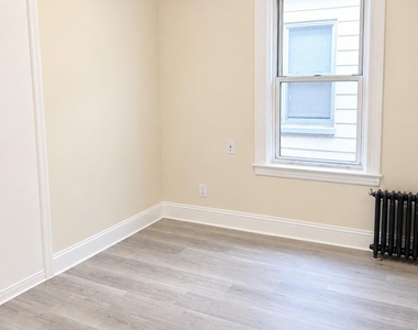 16001 Hillside Avenue - Photo Thumbnail 7