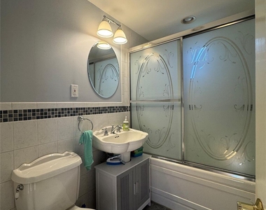4740 Glenwood Street - Photo Thumbnail 5