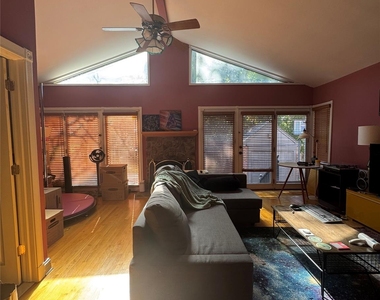 4740 Glenwood Street - Photo Thumbnail 6
