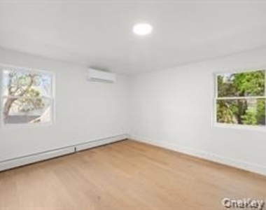 24005 147th Avenue - Photo Thumbnail 6