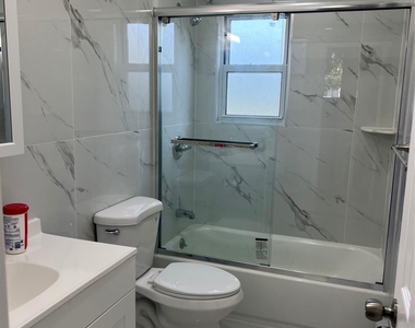 846 Conklin Street - Photo Thumbnail 2