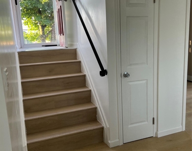 846 Conklin Street - Photo Thumbnail 4