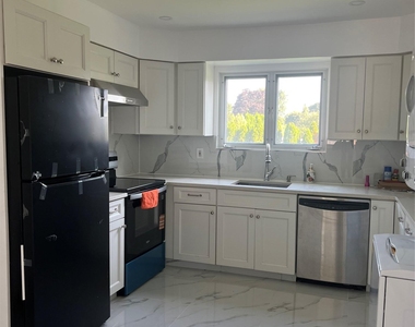 846 Conklin Street - Photo Thumbnail 1