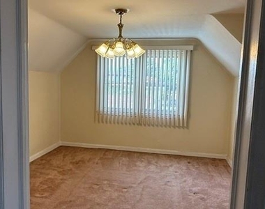 264-15 82nd Ave - Photo Thumbnail 4