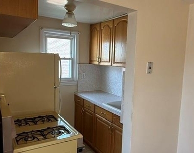 264-15 82nd Ave - Photo Thumbnail 6