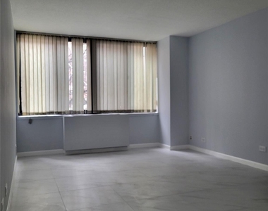 138-35 Elder Avenue - Photo Thumbnail 4