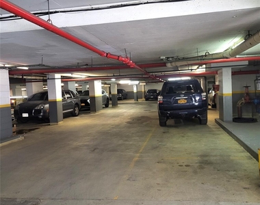 138-35 Elder Avenue - Photo Thumbnail 8