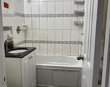 256-04 Hillside Avenue - Photo Thumbnail 3