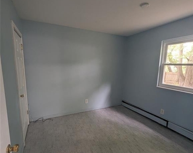 544 Meade Avenue - Photo Thumbnail 7