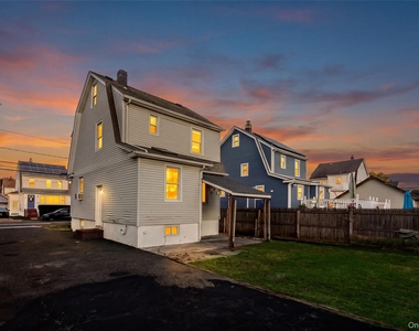 46 Derby Street - Photo Thumbnail 16