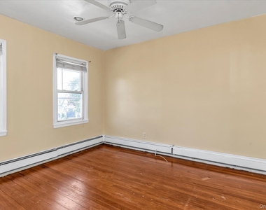 46 Derby Street - Photo Thumbnail 12