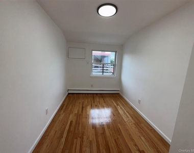 69-41 Burchell Avenue - Photo Thumbnail 20