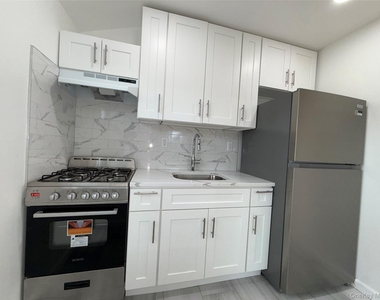 69-41 Burchell Avenue - Photo Thumbnail 8