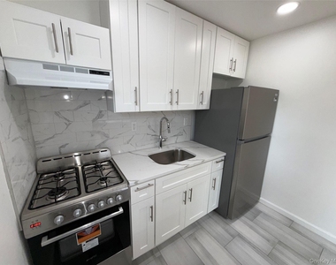 69-41 Burchell Avenue - Photo Thumbnail 10