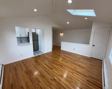 69-41 Burchell Avenue - Photo Thumbnail 2