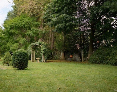 22 Trinity Place - Photo Thumbnail 13