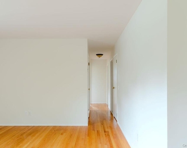 22 Trinity Place - Photo Thumbnail 4