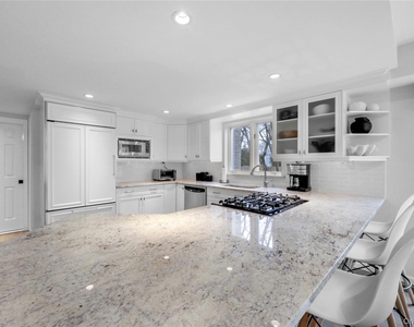 70 Tanners Neck Lane - Photo Thumbnail 8