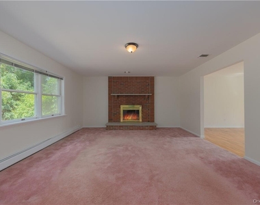 20 Madison Court - Photo Thumbnail 5