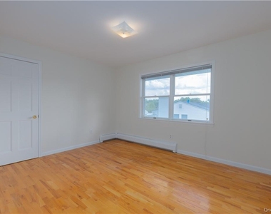 20 Madison Court - Photo Thumbnail 15