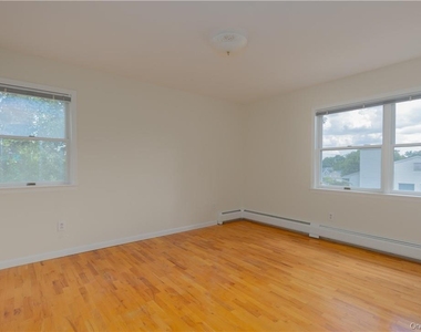 20 Madison Court - Photo Thumbnail 16