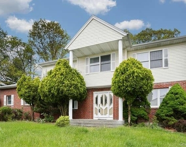 20 Madison Court - Photo Thumbnail 1