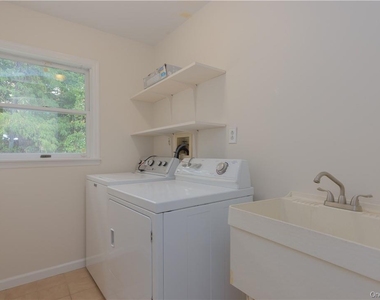 20 Madison Court - Photo Thumbnail 12