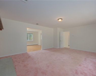 20 Madison Court - Photo Thumbnail 6