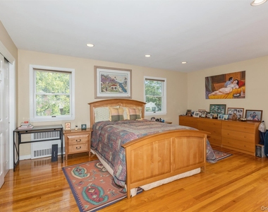 148 Lincoln Street - Photo Thumbnail 11