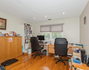 148 Lincoln Street - Photo Thumbnail 14