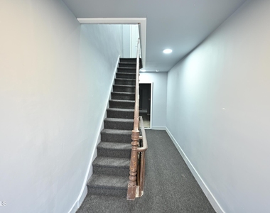 44 Alexander Street - Photo Thumbnail 1