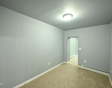 44 Alexander Street - Photo Thumbnail 5