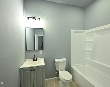 44 Alexander Street - Photo Thumbnail 11