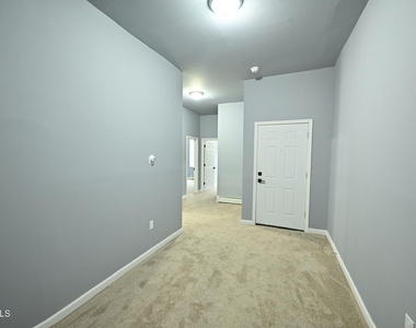 44 Alexander Street - Photo Thumbnail 4