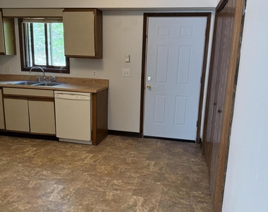 7112 Antioch Road - Photo Thumbnail 1